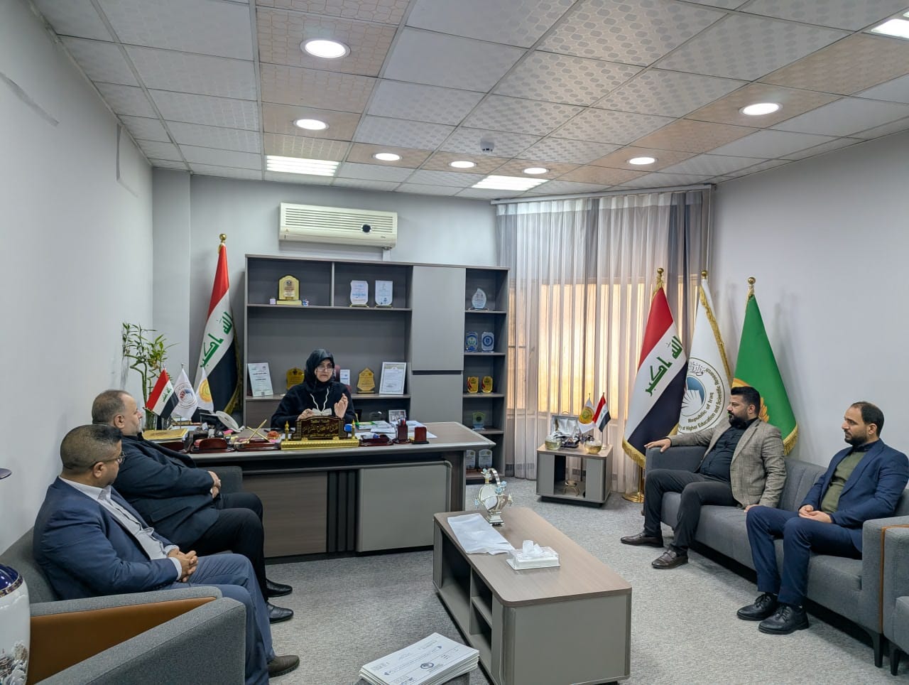 الجامعة المستنصرية تستقبل وفداً من مركز كربلاء للدراسات والبحوث لتعزيز الشراكة العلمية